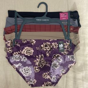 Small VINCE CAMUTO NO Show Hipster Panties